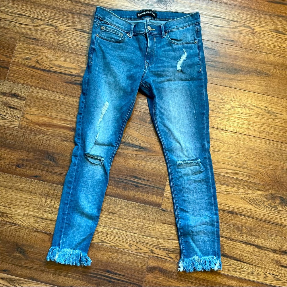 Express Mid Distressed Performance Cropped Jeans - image 3